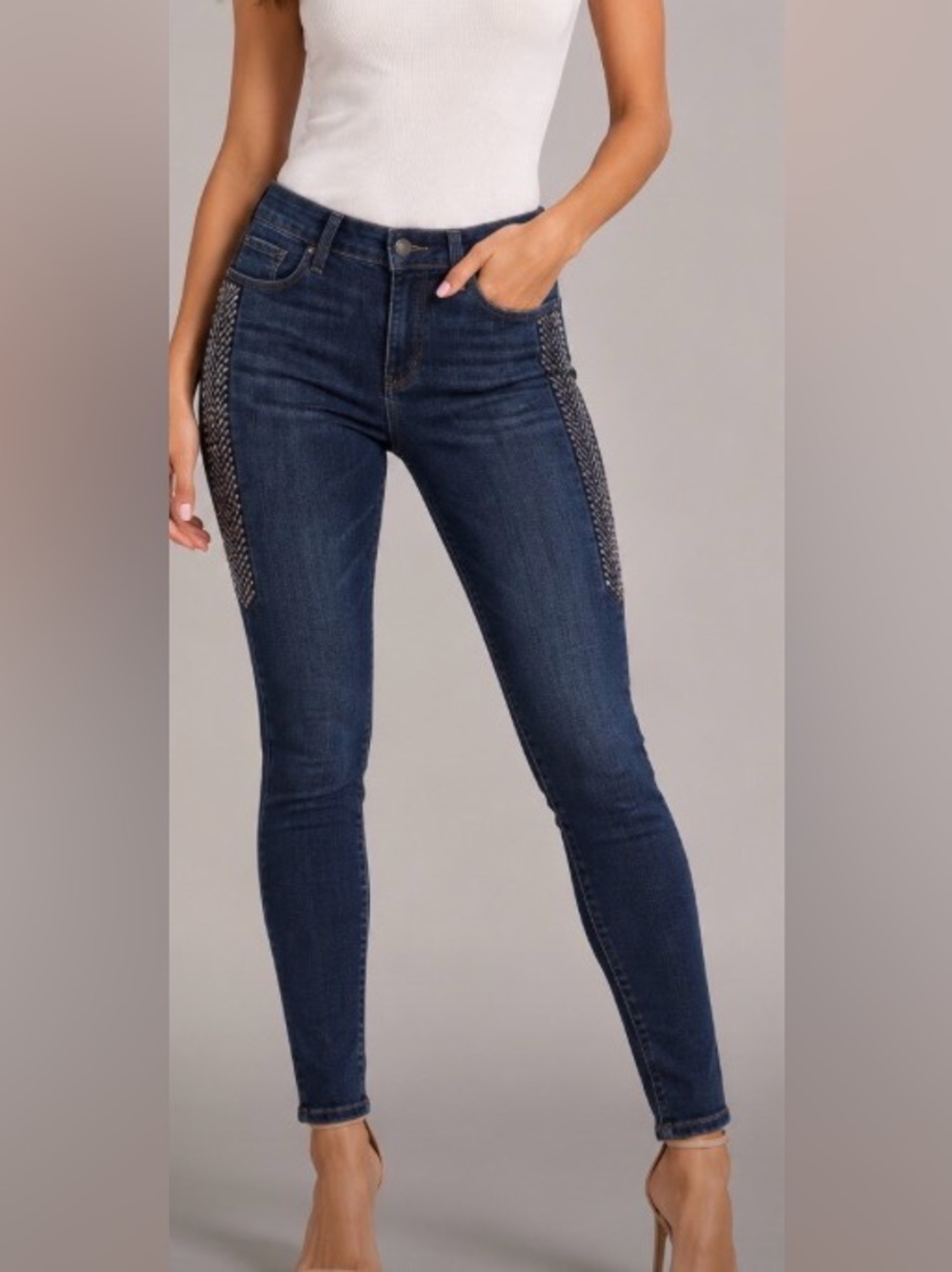 PAIGE Verdugo Ultra Skinny Indigo Studded Embellished Lange Dart Skinny Jeans 28